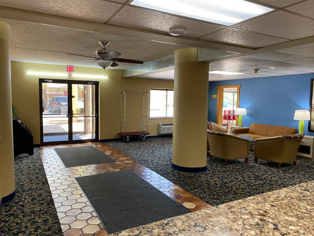 Hotel Super 8 By Wyndham Port Clinton Exteriér fotografie